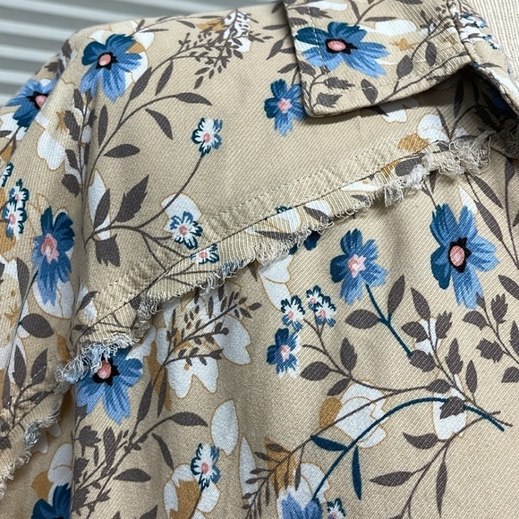 Fate Tan Blue Flower Print Oversized Boho Long Sleeve Button Down Shirt - Picture 5 of 12
